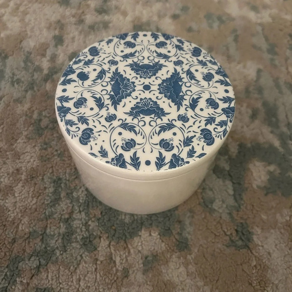 Trinket jar ceramic Sweet floral pattern blue and cream color - Picture 2 of 6